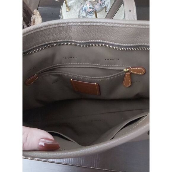NWOT~COACH Pebbled Leather Taylor Tote Handbag Purse~Taupe & Gold~$325 Retail - Picture 6 of 7